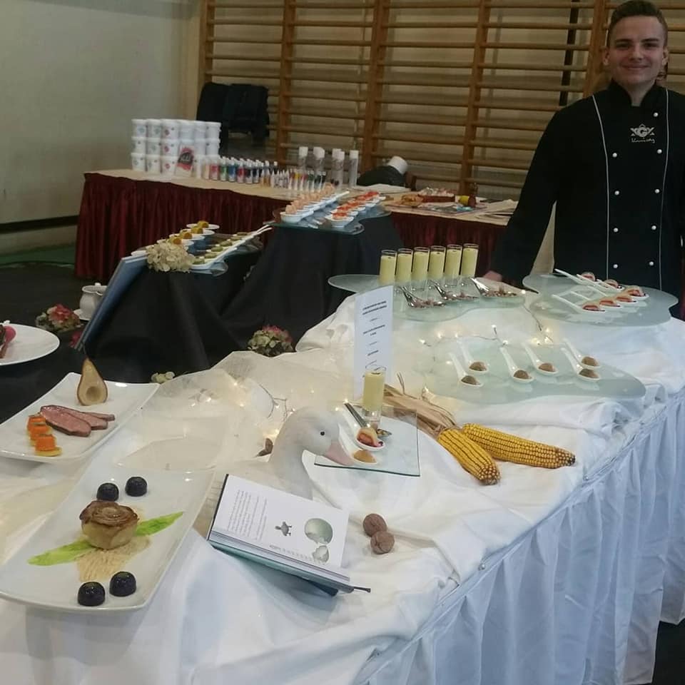 46498943 2320631921280192 3522872020314357760 n