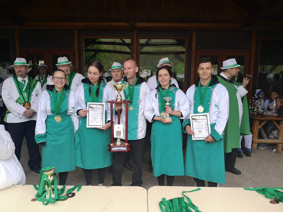 58419987 2129905893784768 6945876653608271872 n