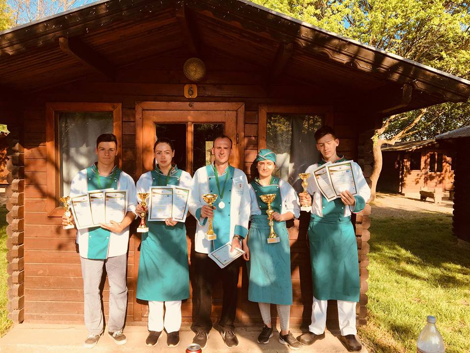 31124822 1593099440798752 7435374054858555392 n